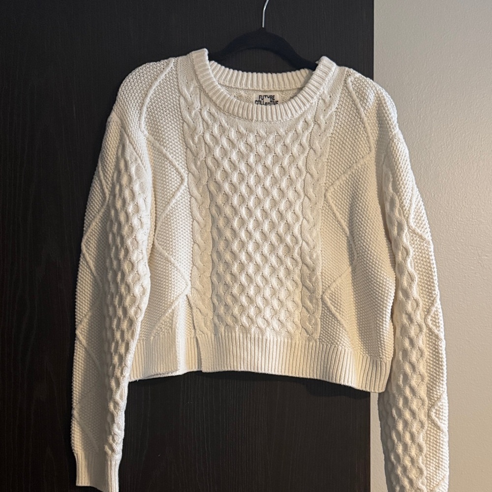 Future Collective women’s cropped sweater with side slit size L